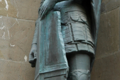 donatello-statue-of-st-george-in-orsanmichele-florence-1416