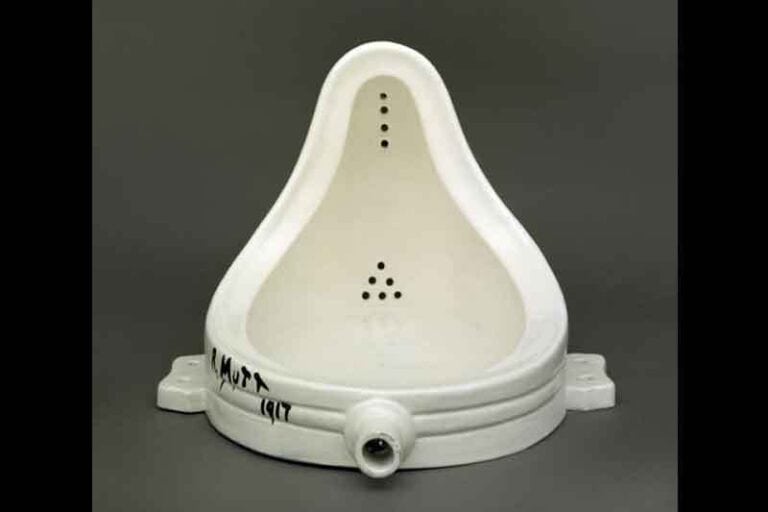 Marcel Duchamp: Bir Pisuarla Sanatın Tanımını Değiştiren Sanatçı