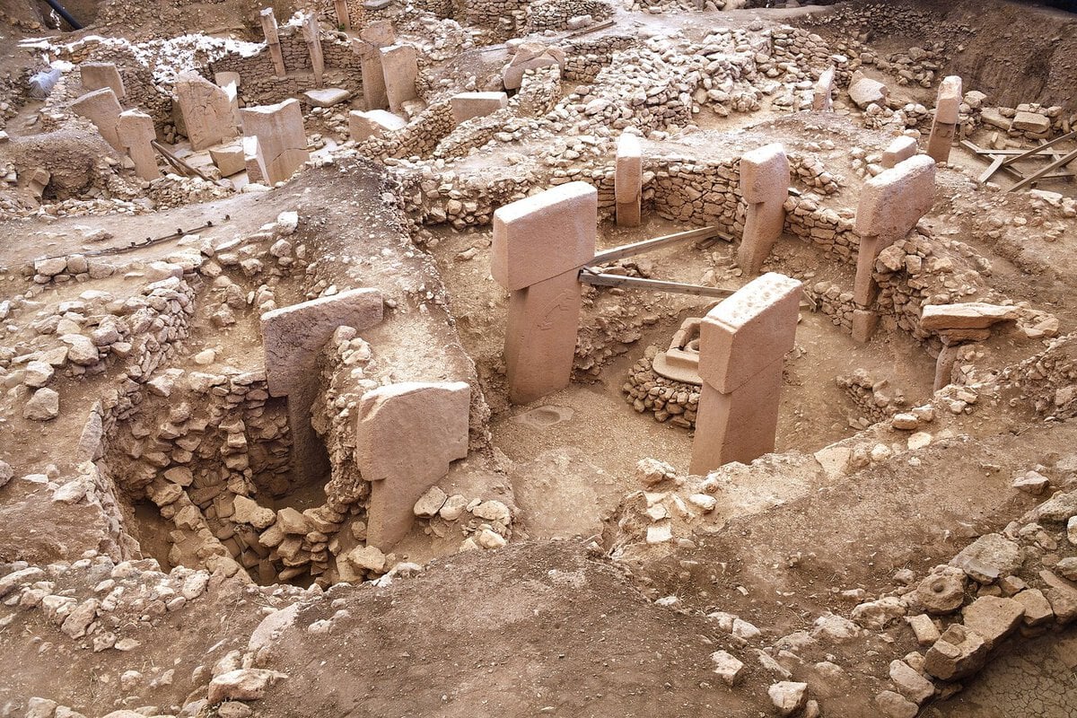 Göbeklitepe dikilitaşlarındaki kabartmalar