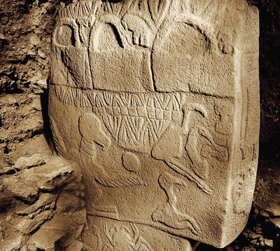 Göbeklitepe dikilitaşlarındaki yılan ve akrep kabartmaları