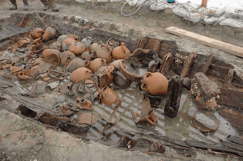 Gelidonya Burnu Batığı'ndan çıkarılan Geç Tunç Çağı buluntuları