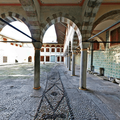 Topkapı Sarayı Harem'deki Kadınefendiler ve Cariyeler Taşlığı