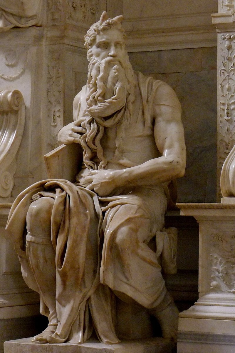 Michelangelo'nun boynuzlu Musa heykeli