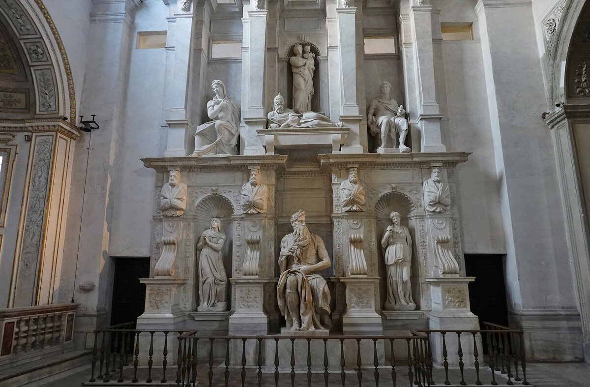 San Pietro in Vincoli'deki II. Julius mezar anıtı