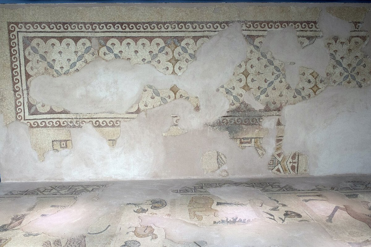 Zeugma Mozaik Müzesi'nde sergilenen İkizkuyu mozaiği