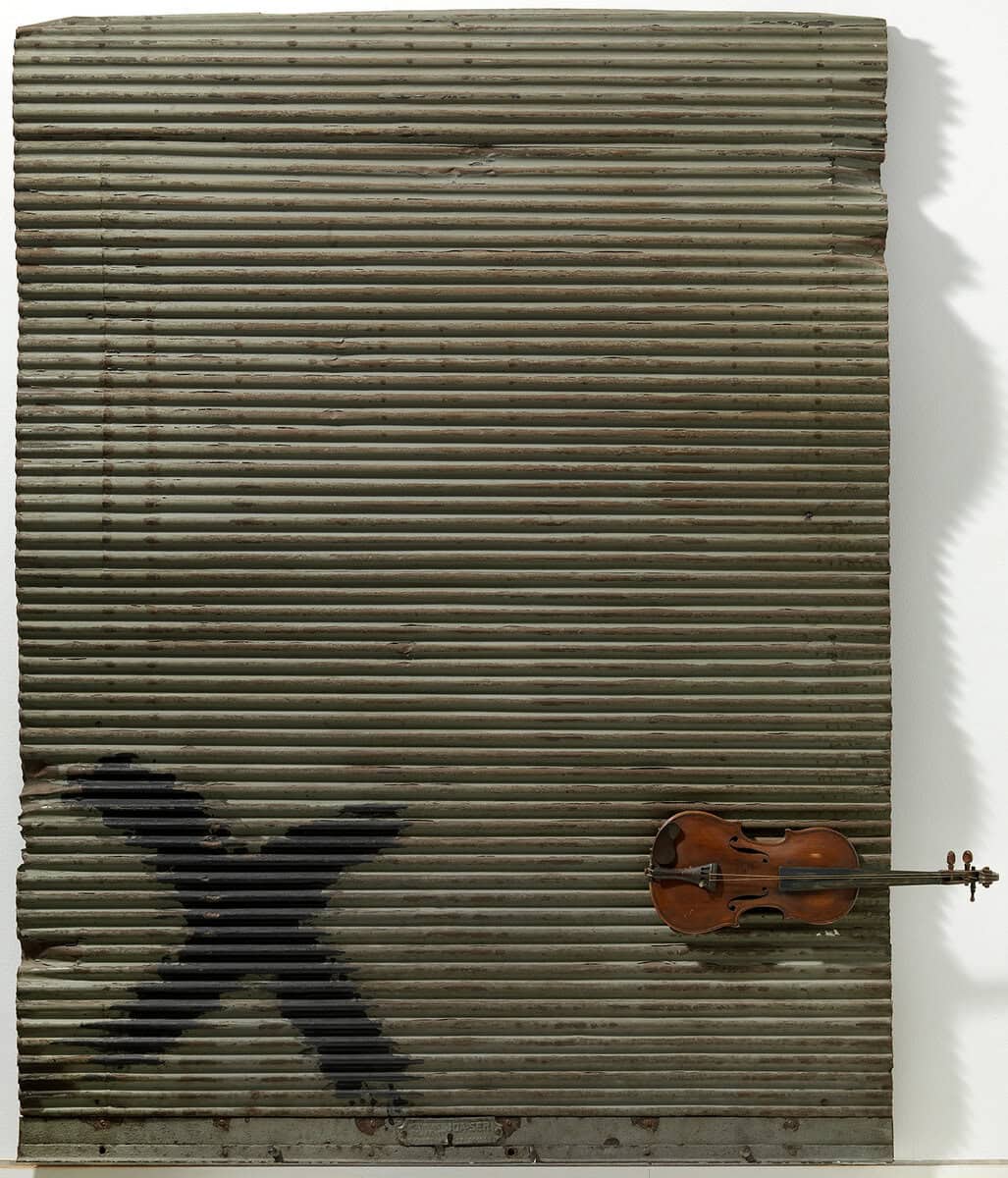 Antoni Tàpies, Metal Kepenk ve Keman