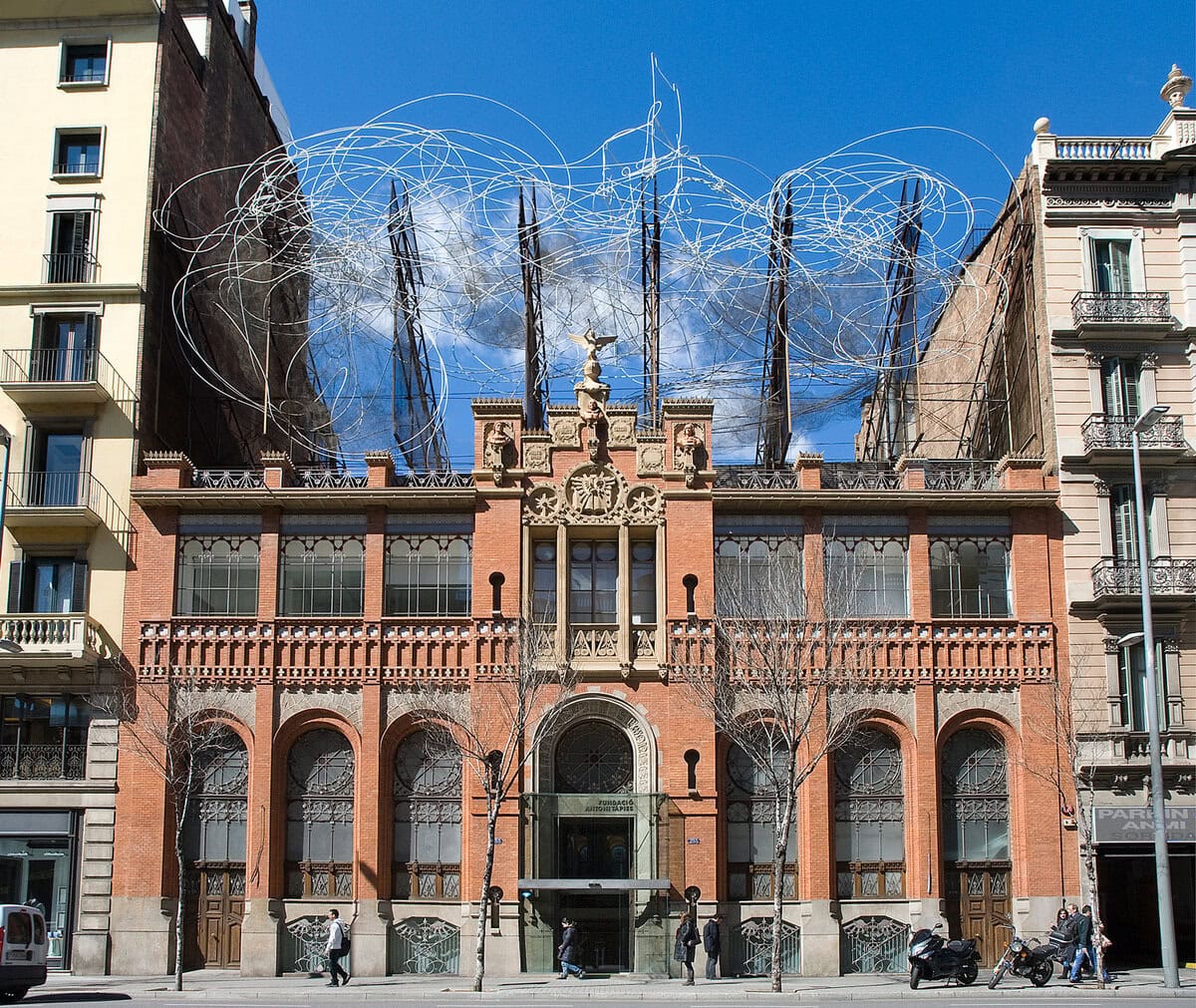 Antoni Tàpies, Bulut ve Sandalye