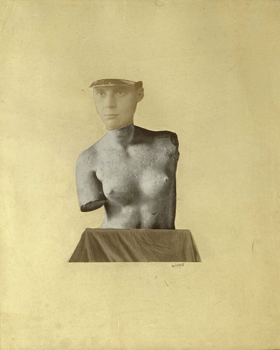 Johannes Theodor Baargeld'in kendisini Dadacı olarak gösterdiği fotomontaj: kesilmiş fotoğraf parçalarından oluşan dikey bir kompozisyon (1920)