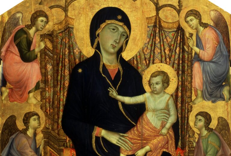Duccio di Buoninsegna, Rucellai Madonnası: altın zemin önünde lacivert örtülü Meryem, kucağında çocuk İsa ve iki yanında diz çökmüş melekler, 1285