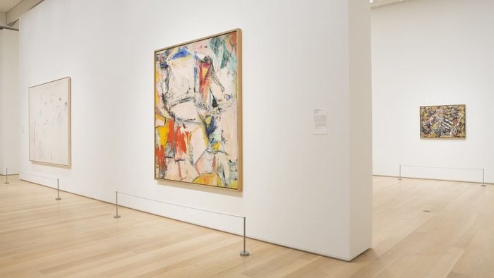 Willem de Kooning'in Interchange tablosu Art Institute of Chicago'nun bir salonunda