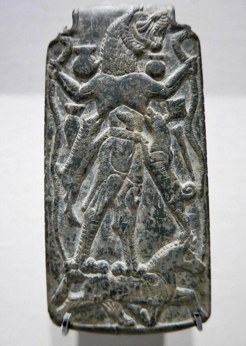 Çivi yazılı kil tablet