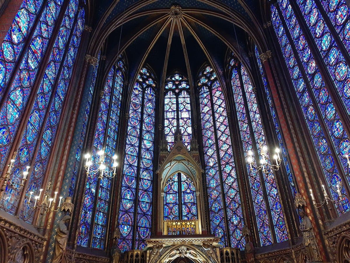 Sainte-Chapelle'in vitraylı üst şapeli