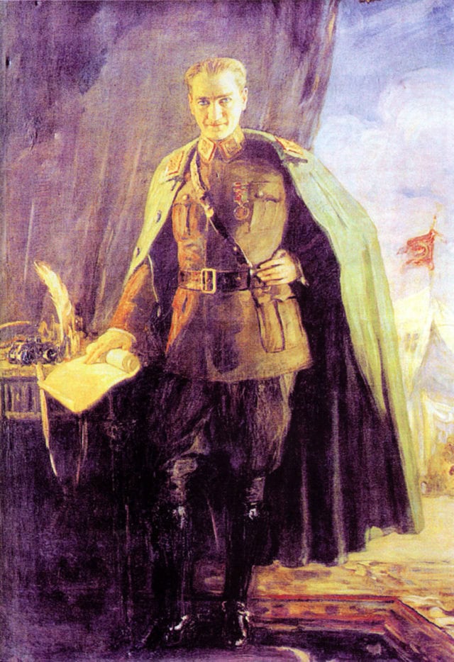 Mihri Müşfik'in yaptığı ayakta Atatürk portresi, eski bir fotoğraftan