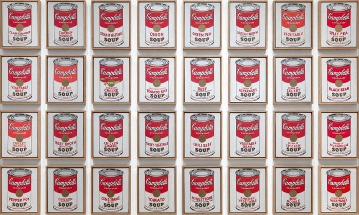 Andy Warhol'un Campbell's Çorba Kutuları: 32 küçük tuval, her birinde farklı çeşit bir çorba kutusu