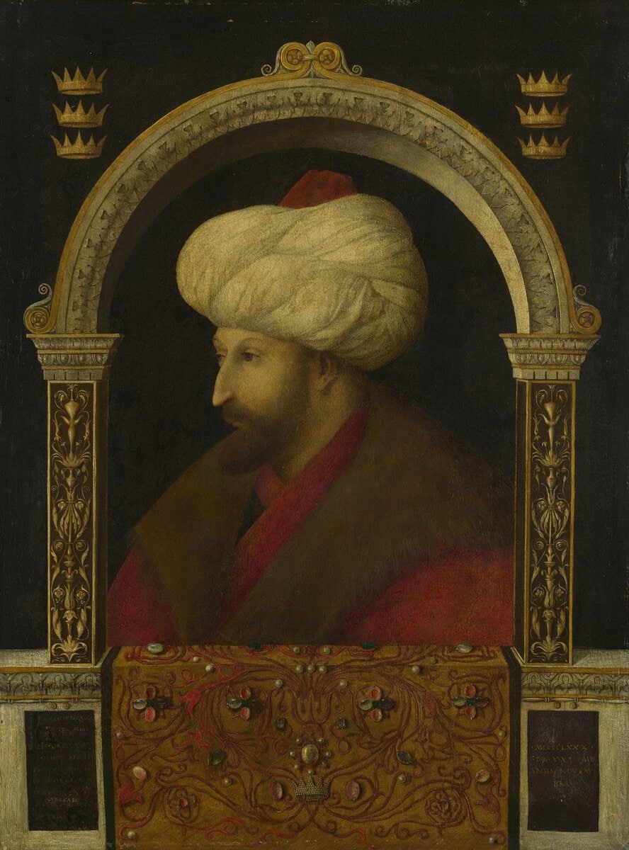 Gentile Bellini'nin Fatih Sultan Mehmed portresi: kemer içinde, sarıklı ve kürklü kaftanlı padişah
